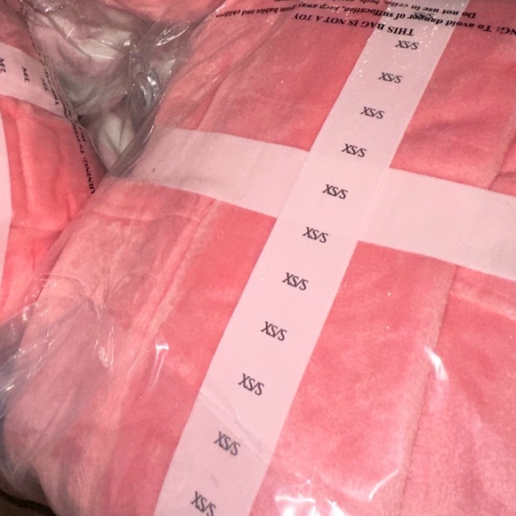 Robe Short cozy soft plush Victoria’s Secret size xsmall/small pink💗✨🎀 - Picture 3 of 12